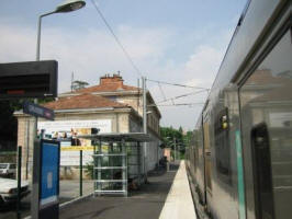 New platform in front of the original station building