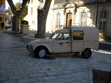 Citroen in the shade, Provence