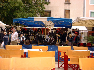 Hat Stall in the Market, Provence