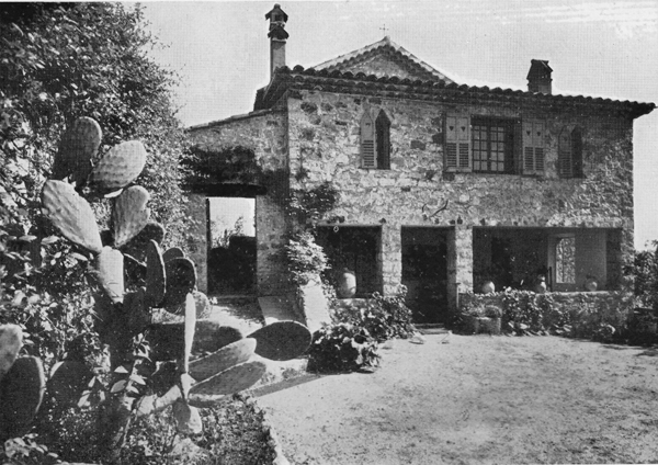 Sunset House in the 1930's from the court yard