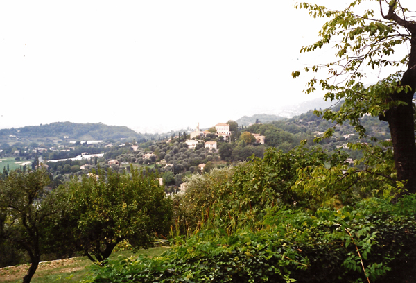 Distant view of Opio from the terraces of the Castello San Peyre